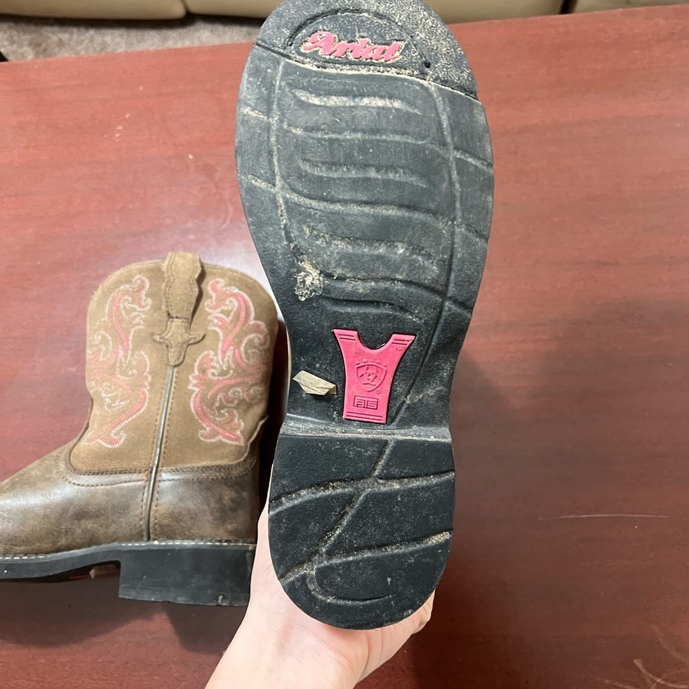 Ariat Brown Boots with Pink Lining - Picture 7 of 8